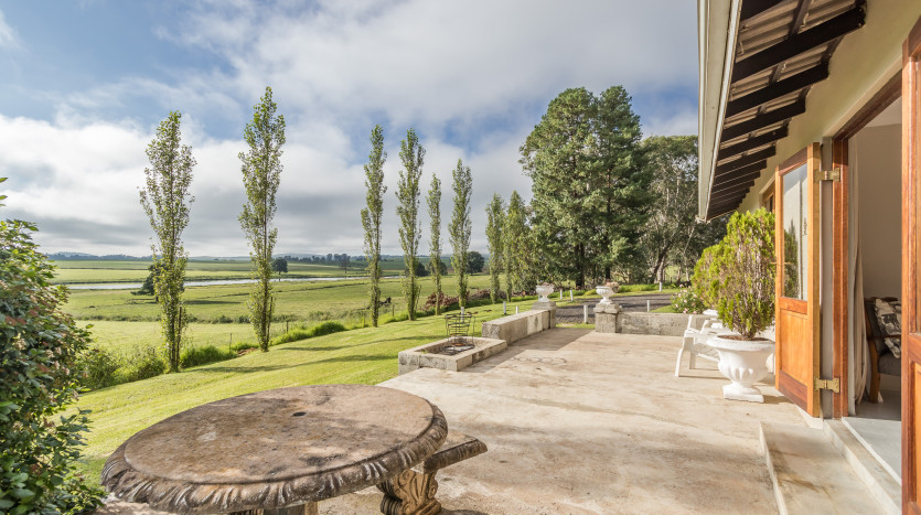 Picturesque Country Estate Property Images