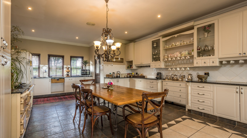 Picturesque Country Estate Property Images