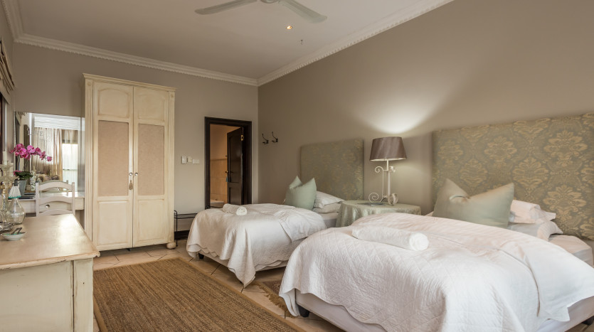 Picturesque Country Estate Property Images