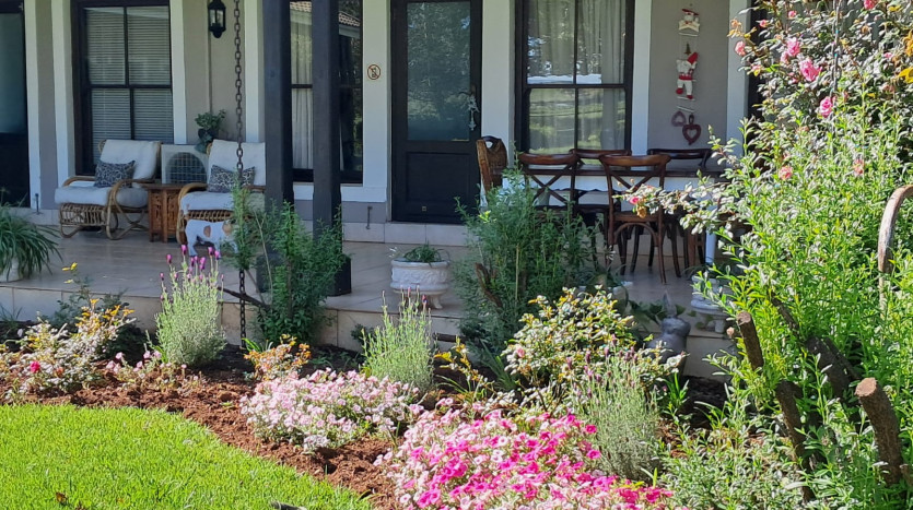 Picturesque Country Estate Property Images