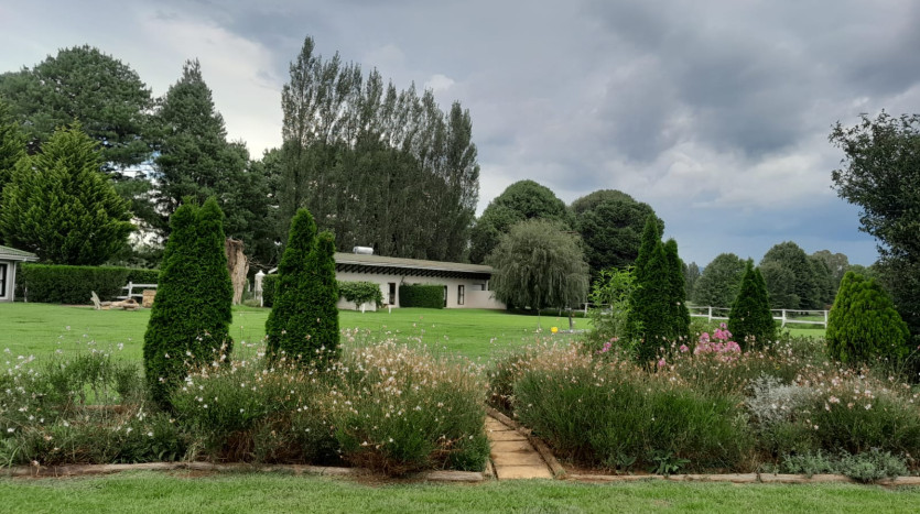 Picturesque Country Estate Property Images