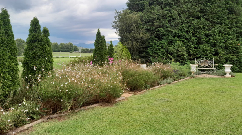 Picturesque Country Estate Property Images