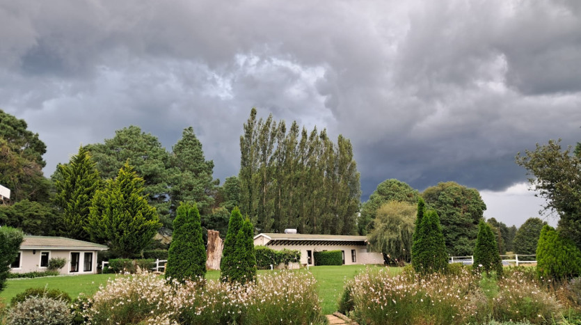 Picturesque Country Estate Property Images