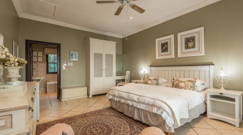 Picturesque Country Estate Property Images