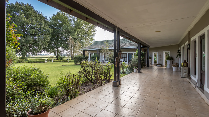 Picturesque Country Estate Property Images