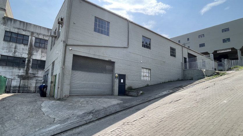 Large Warehouse In Briardene Property Images