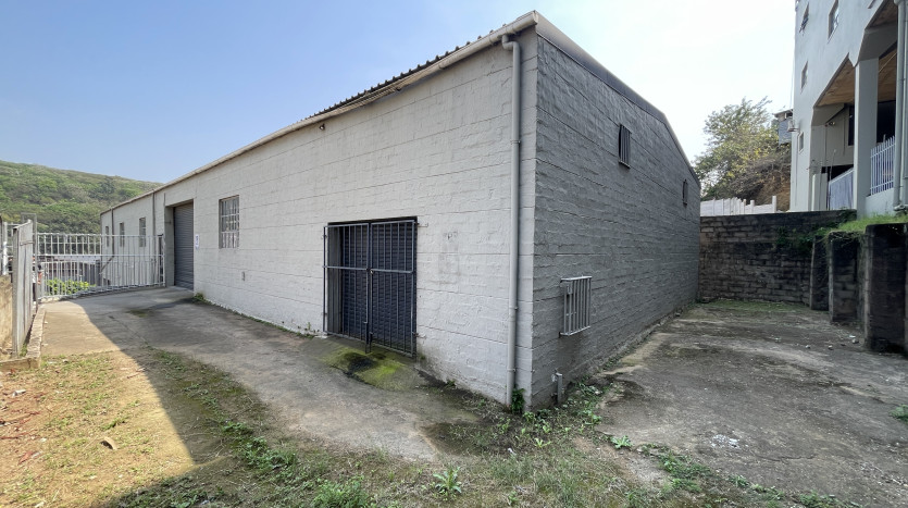 Large Warehouse In Briardene Property Images