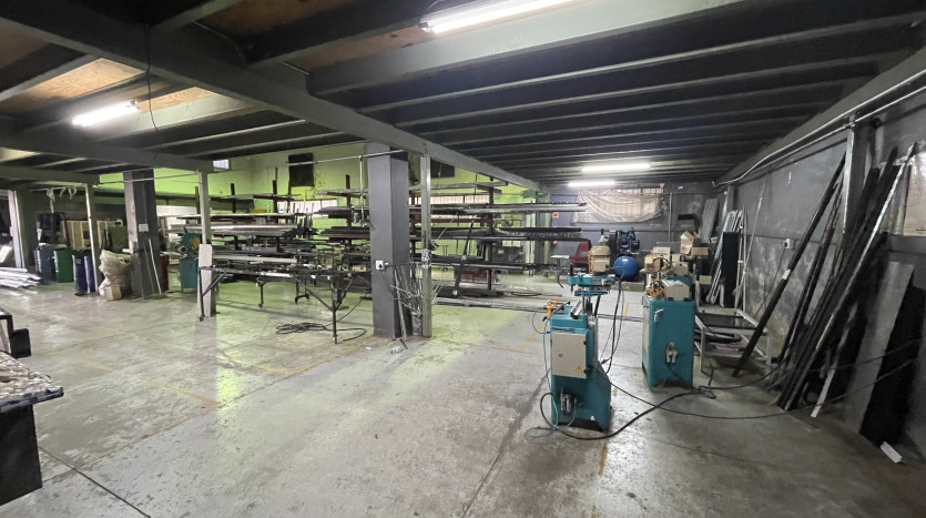 Well Situated Briardene Mini-Factory Property Images