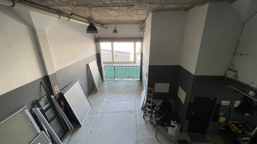 Well Situated Briardene Mini-Factory Property Images