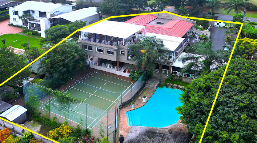 Versatile Luxury Resort-Style Home La Lucia Property Lead Image