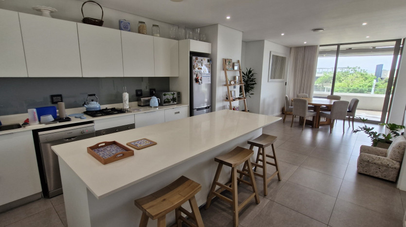 Luxury Coastal Lifestyle Apartment Property Images