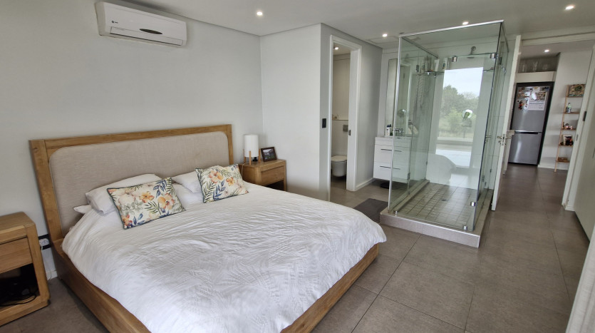Luxury Coastal Lifestyle Apartment Property Images