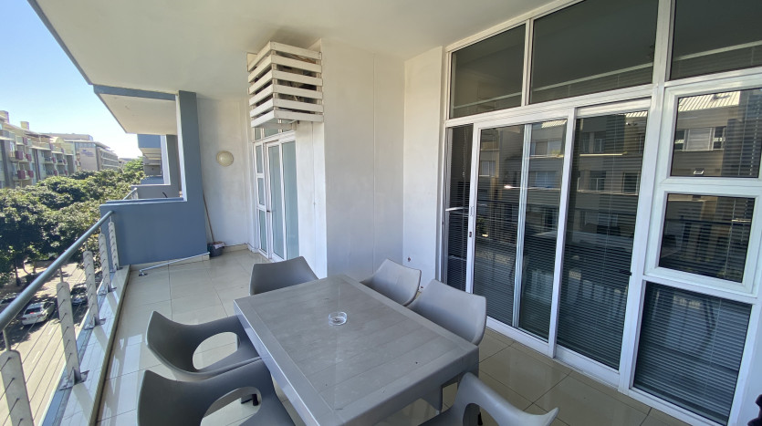 Established Apartment in Umhlanga New Town Centre Property Images