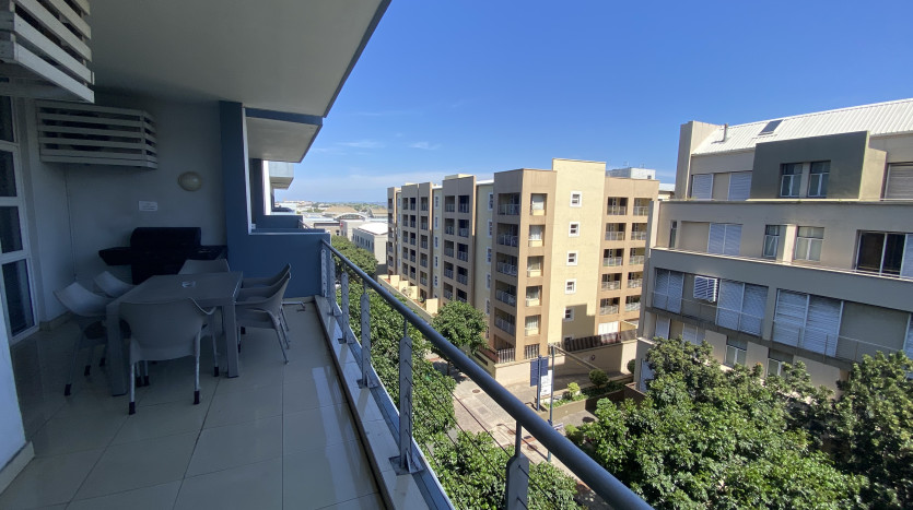 Established Apartment in Umhlanga New Town Centre Property Images