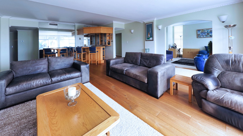 Stylish Musgrave Apartment Property Images