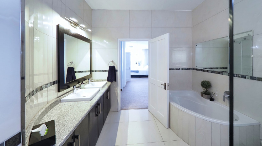 Stylish Musgrave Apartment Property Images