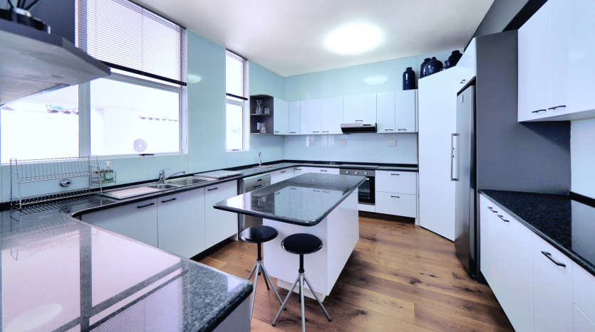 Stylish Musgrave Apartment Property Images