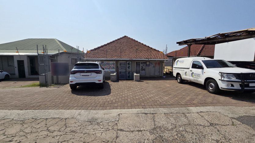 Commercial Property with Warehouse Component Property Images