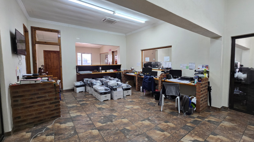 Corner Property with Offices & Storage Property Images