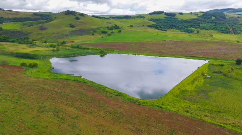 ± 1 987 Ha Premier Grazing & Cropping Farms in KZN Midlands Property Images