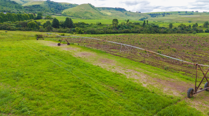 ± 1 987 Ha Premier Grazing & Cropping Farms in KZN Midlands Property Images