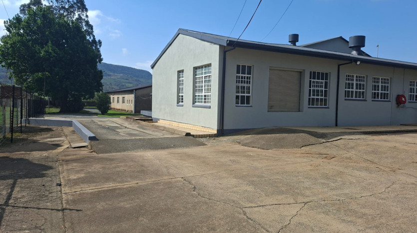 Corner- Positioned Warehouse In Vryheid Property Images