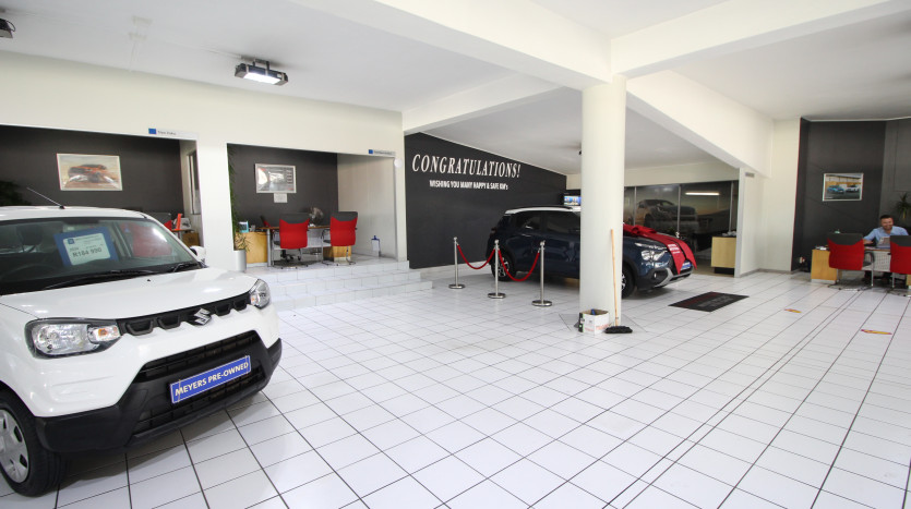 Prime Commercial Property – High Visibility Corner Location Property Images