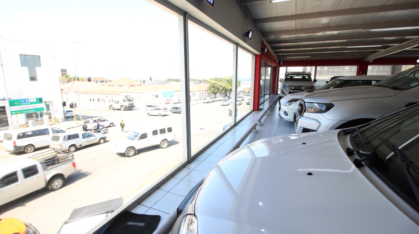 Prime Commercial Property – High Visibility Corner Location Property Images