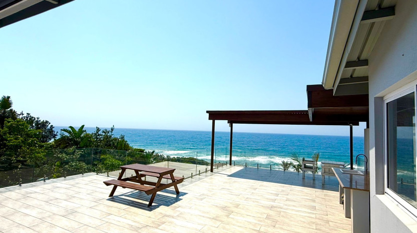 Luxury Coastal Home Overlooking Indian Ocean Property Images