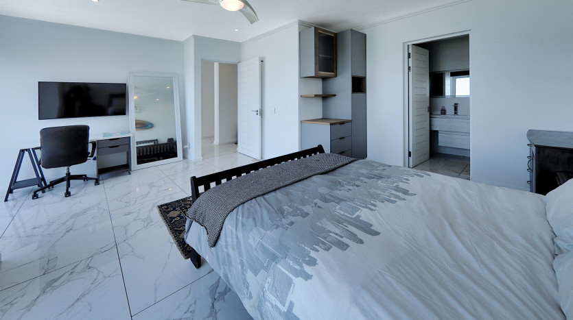 Luxury Coastal Home Overlooking Indian Ocean Property Images