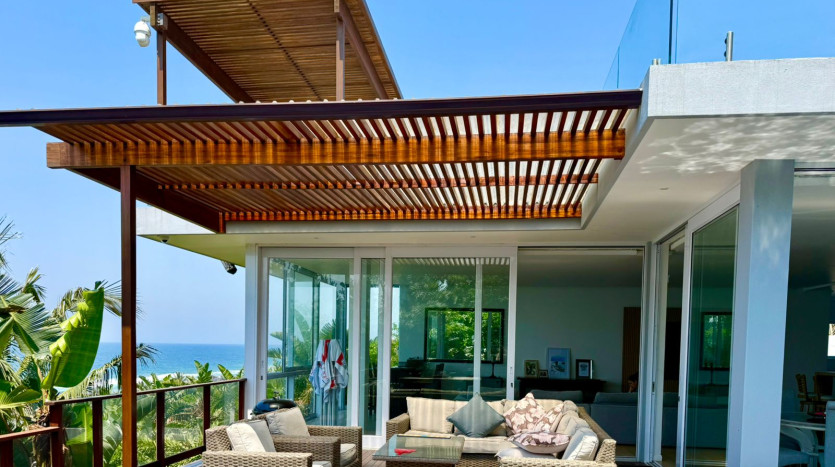 Luxury Coastal Home Overlooking Indian Ocean Property Images