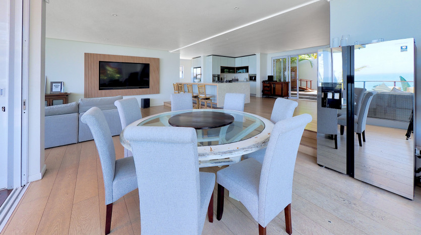 Luxury Coastal Home Overlooking Indian Ocean Property Images