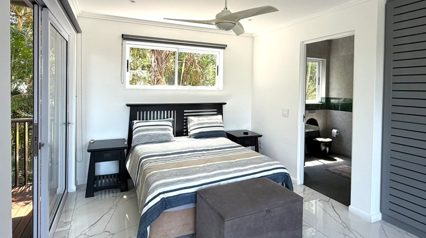 Luxury Coastal Home Overlooking Indian Ocean Property Images