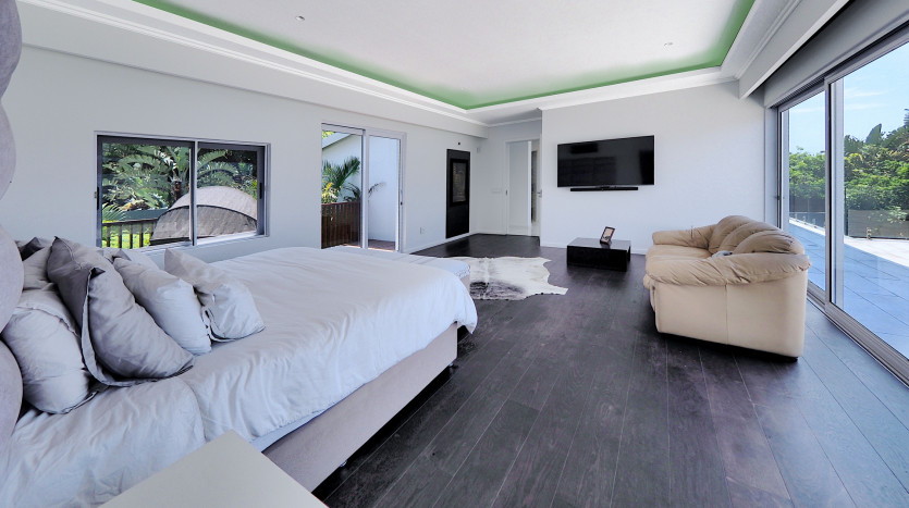 Luxury Coastal Home Overlooking Indian Ocean Property Images