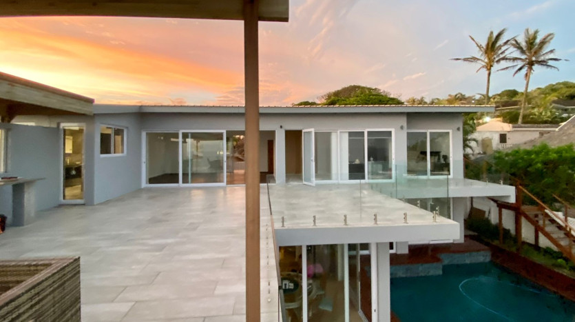 Luxury Coastal Home Overlooking Indian Ocean Property Images