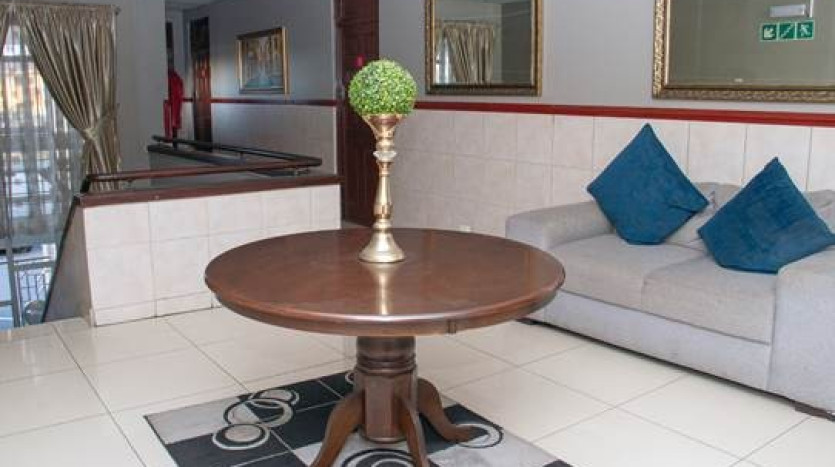 Prominent Wentworth Hotel Property Images