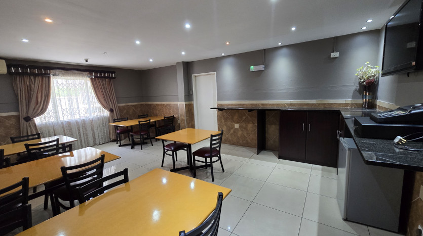 Prominent Wentworth Hotel Property Images