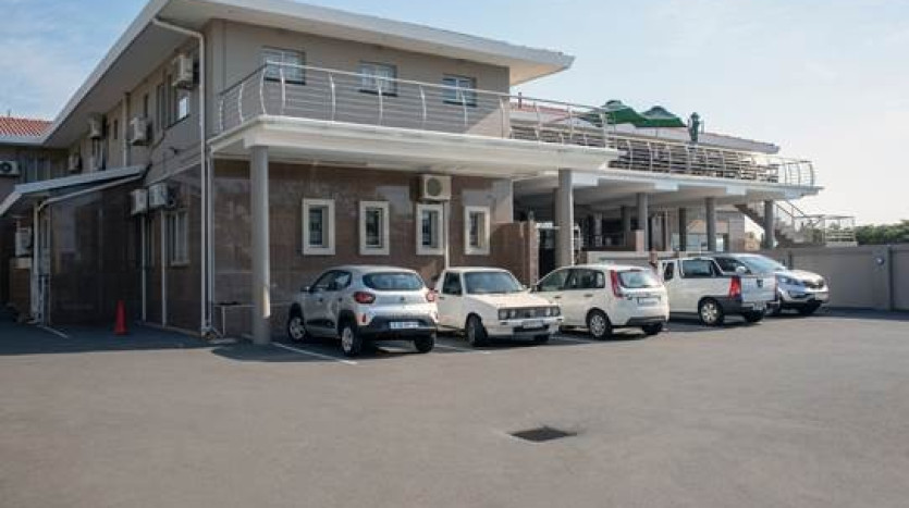 Prominent Wentworth Hotel Property Images