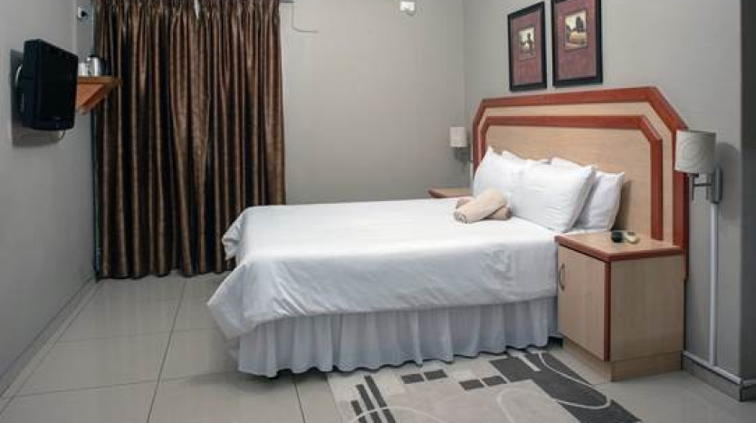 Prominent Wentworth Hotel Property Images