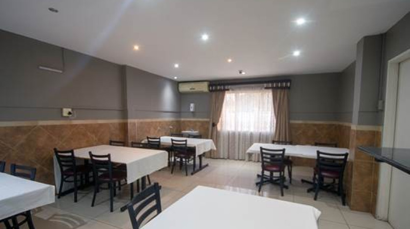 Prominent Wentworth Hotel Property Images