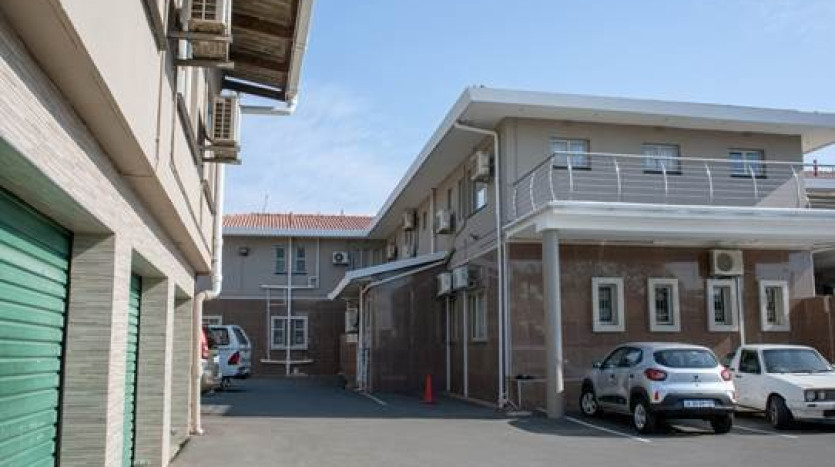 Prominent Wentworth Hotel Property Images