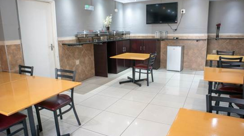 Prominent Wentworth Hotel Property Images