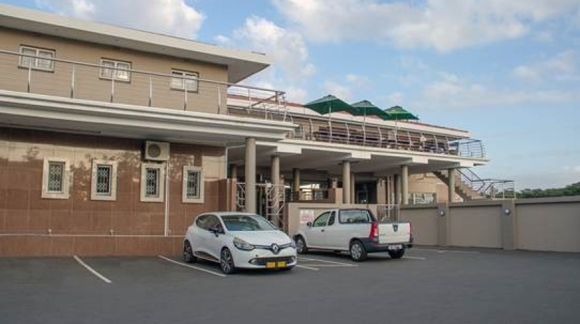 Prominent Wentworth Hotel Property Images