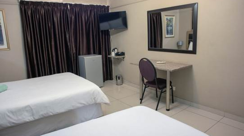 Prominent Wentworth Hotel Property Images