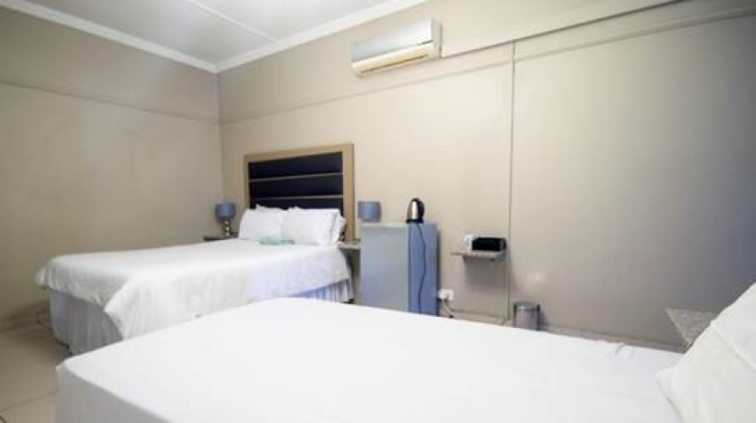 Prominent Wentworth Hotel Property Images