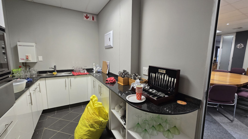 Executive Office Space in Gillitts Property Images