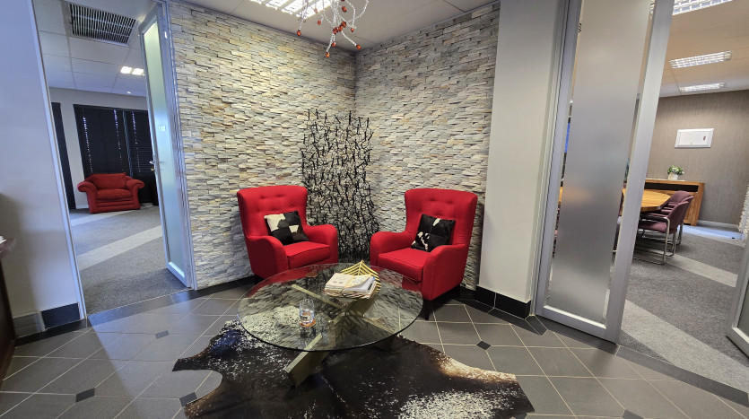 Executive Office Space in Gillitts Property Images