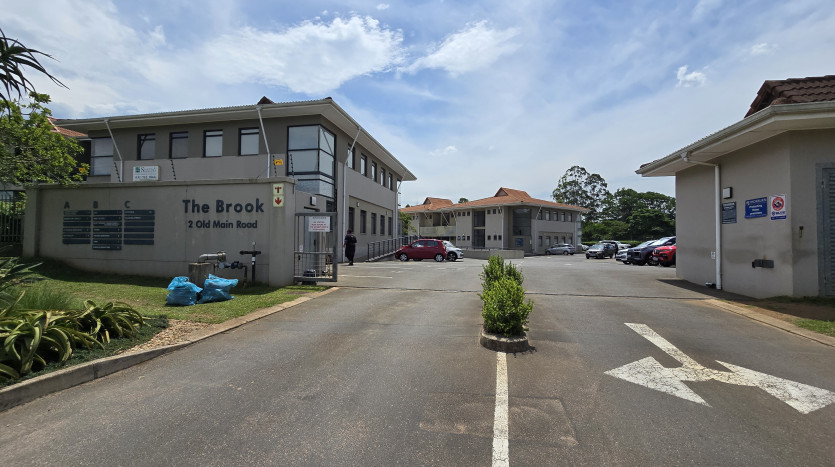 Executive Office Space in Gillitts Property Images