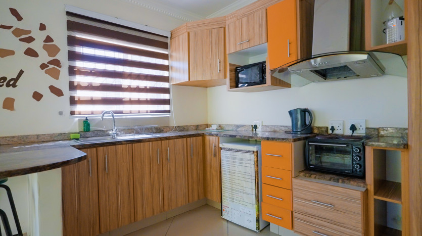 13 Room Self Catering Hospitality Property in Glen Ashley Property Images