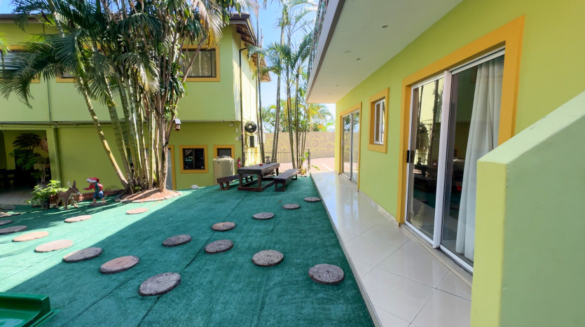 13 Room Self Catering Hospitality Property in Glen Ashley Property Images